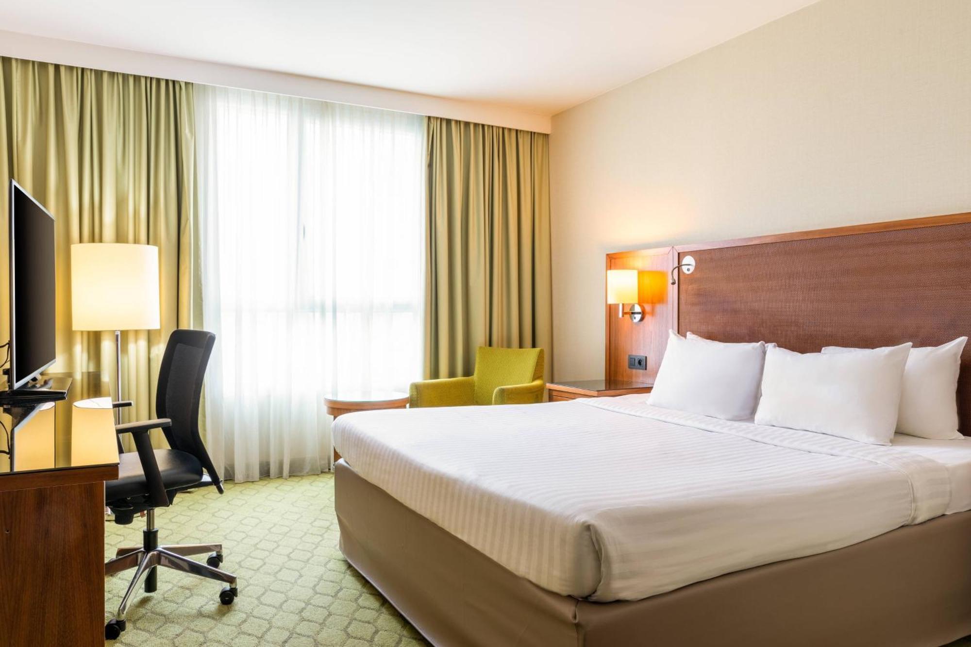 Courtyard By Marriott Paris Saint Denis Hotel Kültér fotó