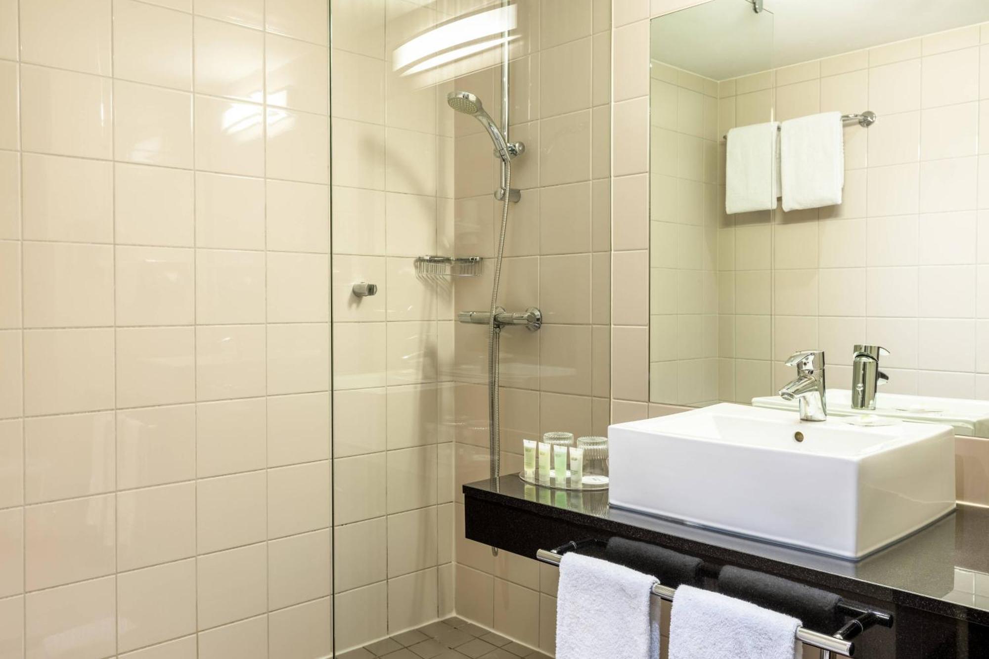 Courtyard By Marriott Paris Saint Denis Hotel Kültér fotó