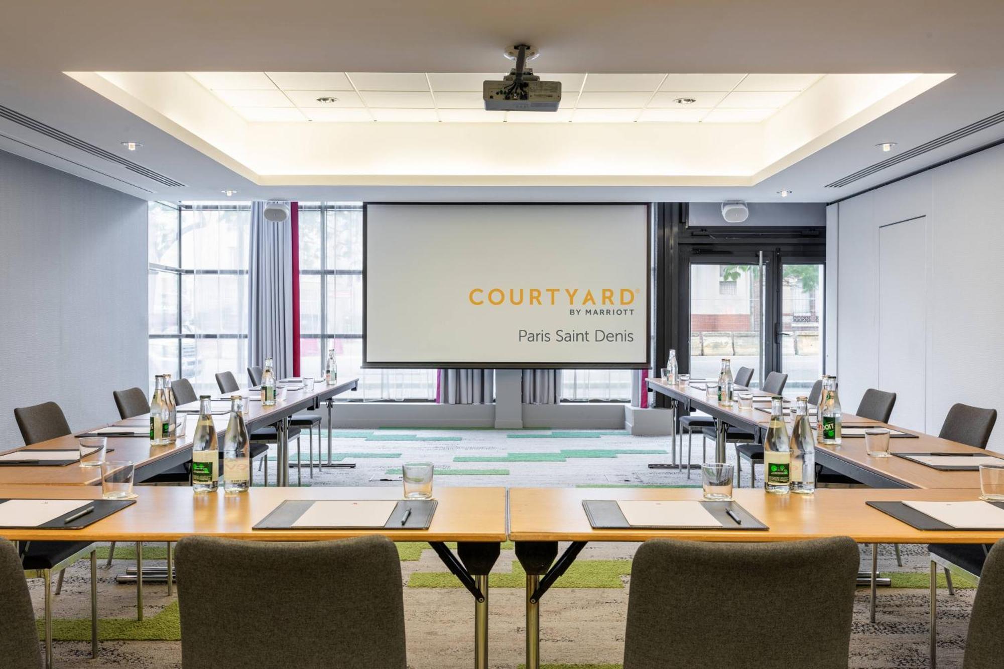 Courtyard By Marriott Paris Saint Denis Hotel Kültér fotó