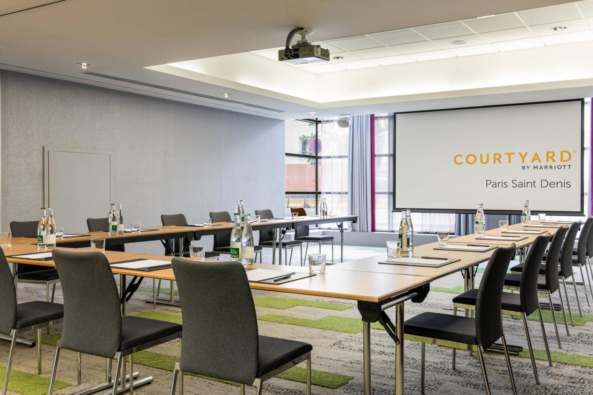 Courtyard By Marriott Paris Saint Denis Hotel Kültér fotó